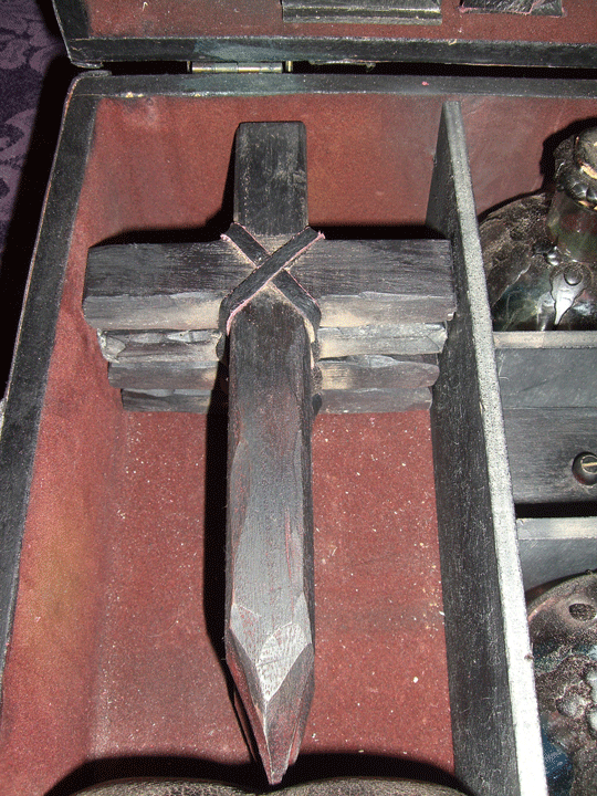 druscilla-crosses-in-box
